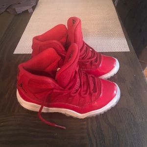Jordan Retro 11  “Win Like 96” Kids Size 12
